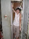 «Одноместный» лифт, 0.5 м/с, односкоростной. Я в кабине (кликните для увеличения)