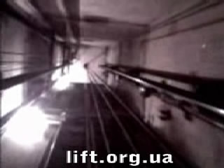 Поездка в грузовом лифте 1000 кг 0.5 м/с (кликните для просмотра видео)